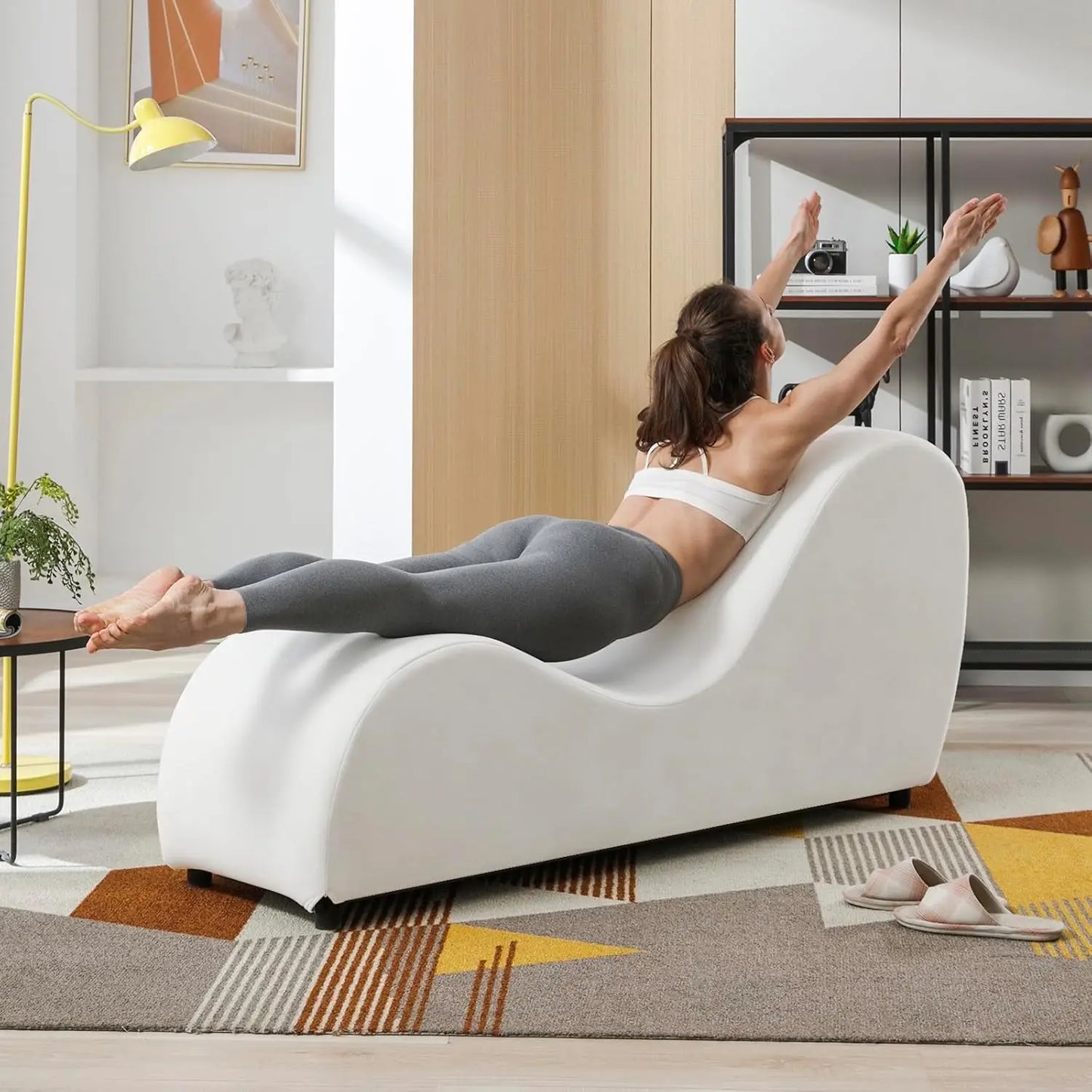 Ergonomic Curved Chaise Lounge Chair For Yoga And Relaxation