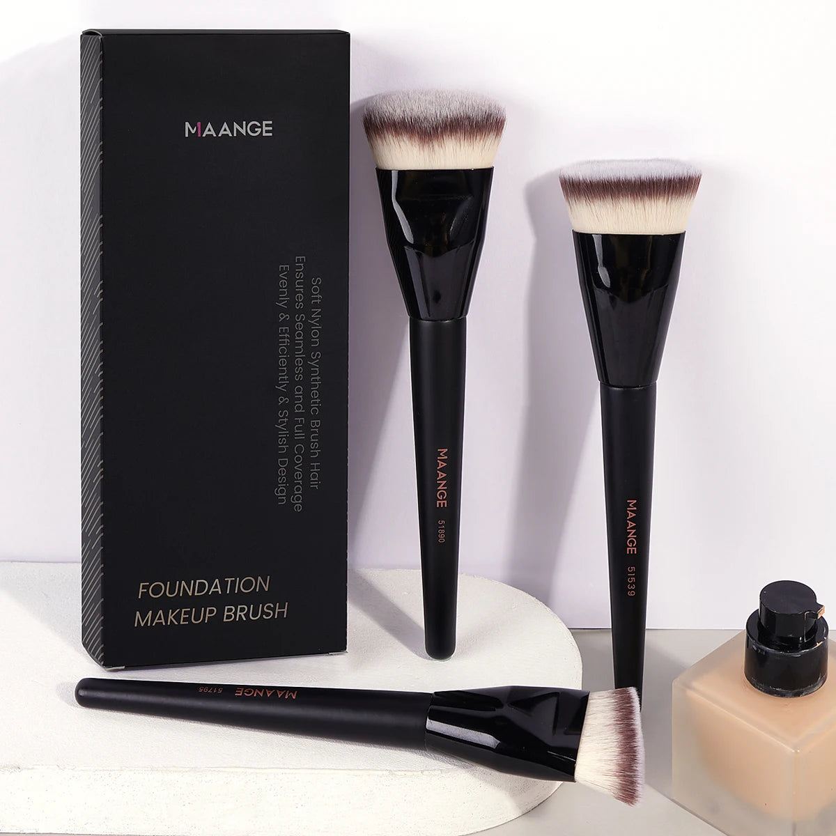 3 Piece Makeup Brush Set With Soft Synthetic Bristles