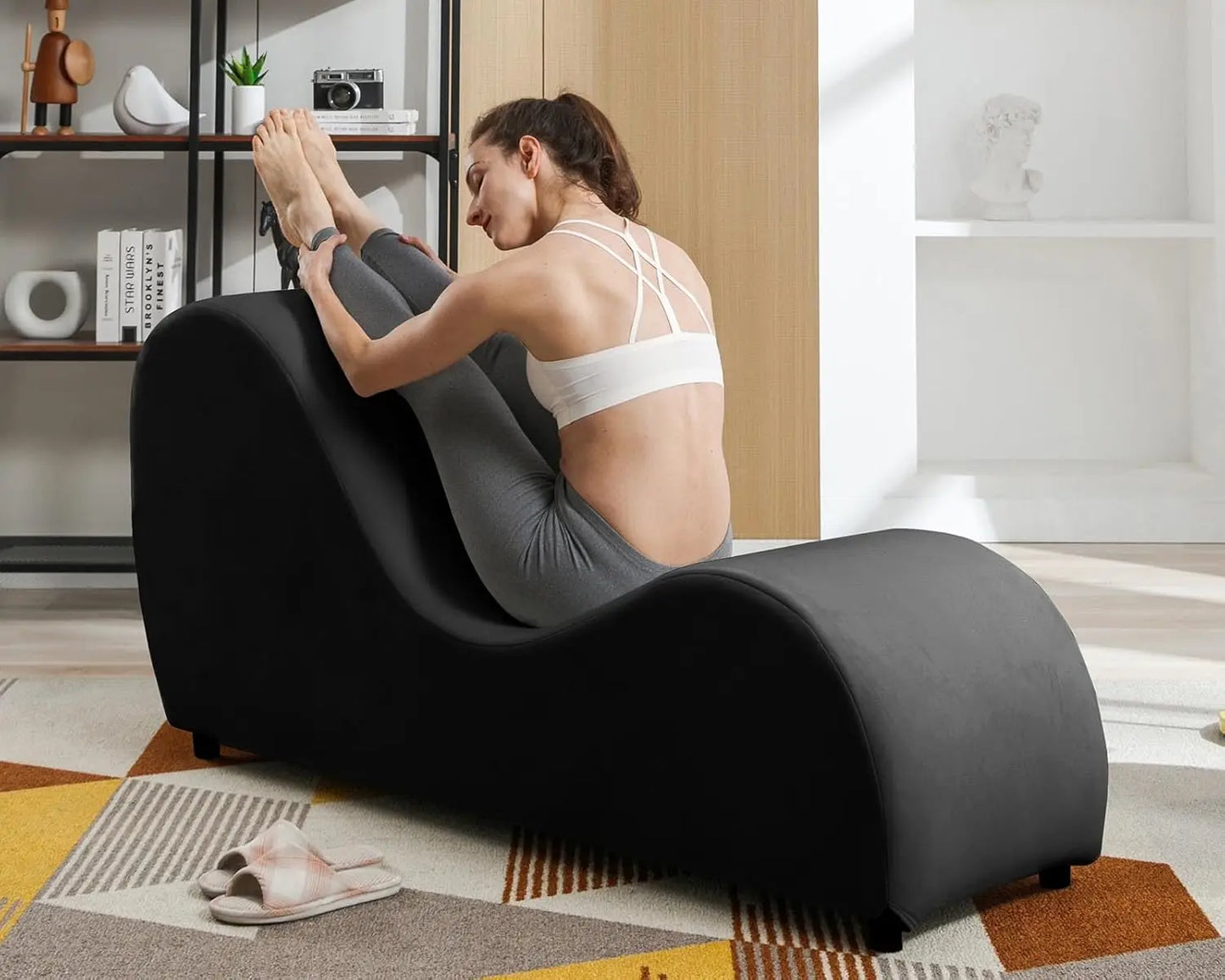 Ergonomic Curved Chaise Lounge Chair For Yoga And Relaxation